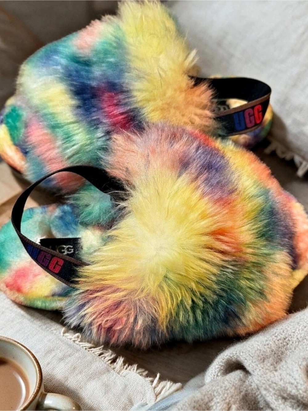 UGG Fluff Yeah Pride Rainbow Slide Slippers Tie Dye Women’s 7.5/8 Big Kids 6
